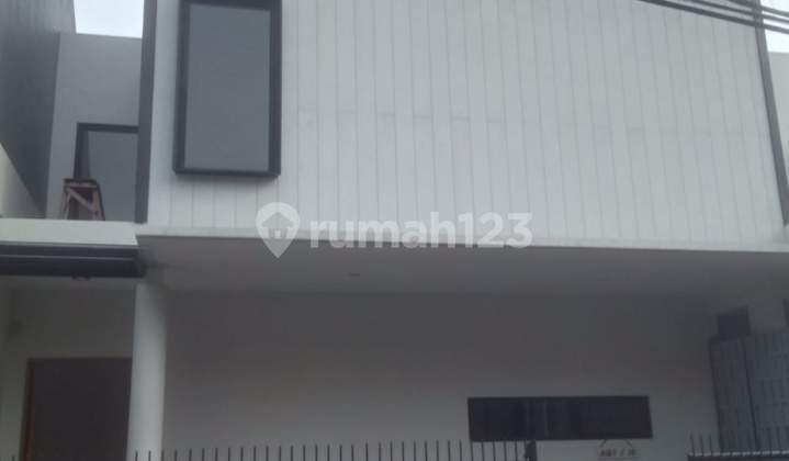 Fully New House Ready to Occupancy Minimalist Style Fully New House Ready to Occupancy Minimalist Style