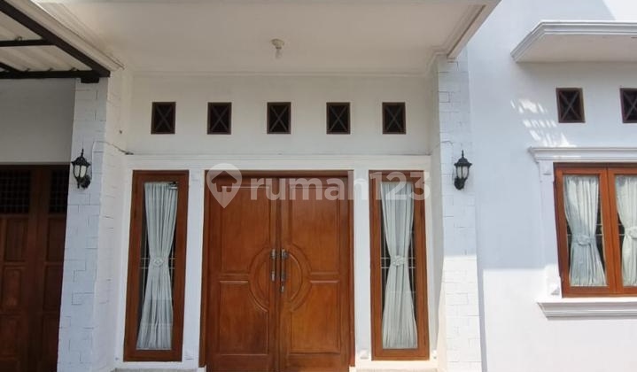 Two-Story House in a Quiet & Safe Environment 2