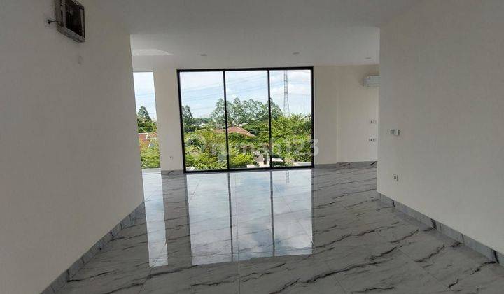 Rumah mewah  2 Lantai di alam sutera super dekat toll 2