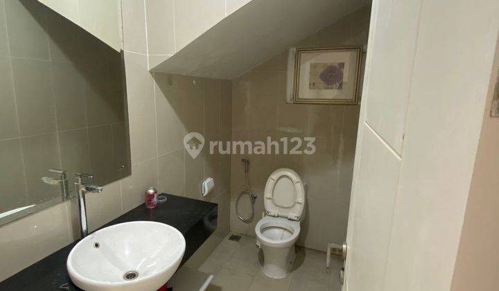 Rumah 2 Lantai Semi Furnished Greenwich Sheffield BSD City Tangerang  2