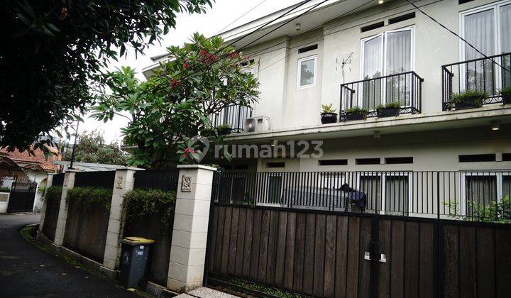 Rumah Bagus 2 Lantai Full Furnish di Tanah Kusir Jakarta  1