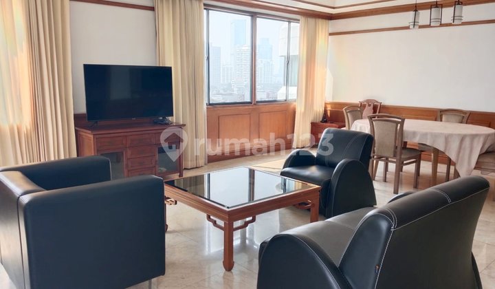 FOR SALE Park Royale 2BR Apartment with City View FOR SALE Park Royale 2BR Apartment with City View