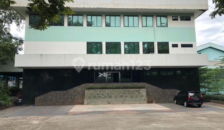 Dijual Dibawah NJOP Gudang Ex Pabrik 3 Lantai di Ciracas