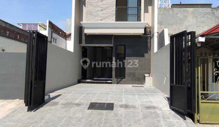 Ca 2589 Rumah 2 Lantai Baru Unfurnished SHM di Klampis Semolo Barat , Surabaya 1