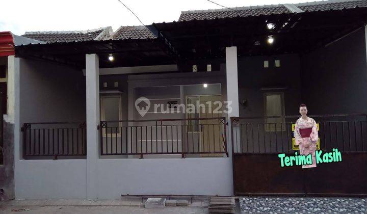 CA25106 Rumah Bagus Unfurnished SHM di Menganti , Gresik 1