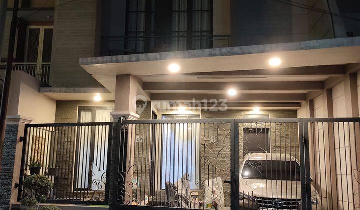 CA2511190  RUMAH 2 LT GAYA MINIMALIS BAGUSS POLL DI SUTOREJO SEMI FURNISH, LOKASI STRATEGIS 1