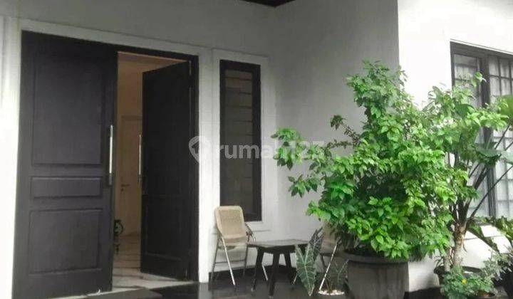 Dijual Rumah Siap Huni Posisi Hoek Di Menteng  2