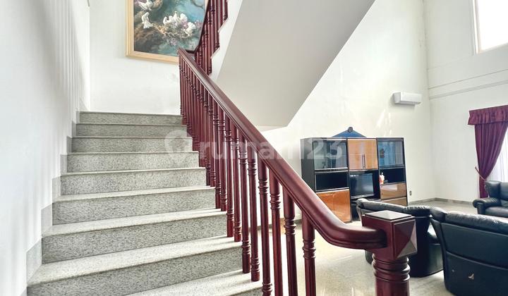 DISEWAKAN Rumah Menteng 4 Kamar di Area Tenang 2