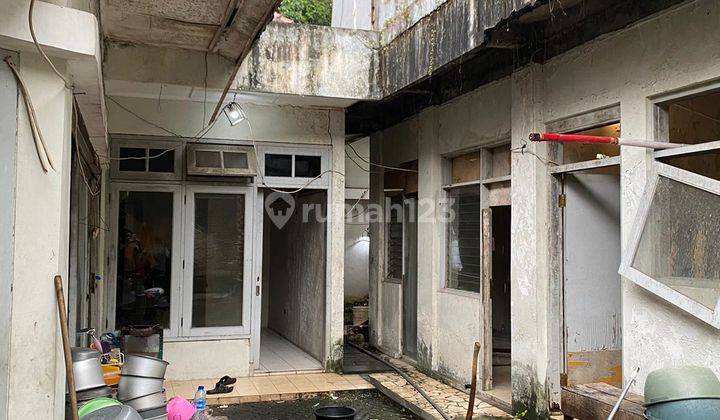 Rumah Tua Posisi Hoek, Lokasi Tenang di Menteng 1