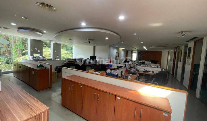 Dijual Gedung Kantor Lokasi Strategis, Zona Campuran  2