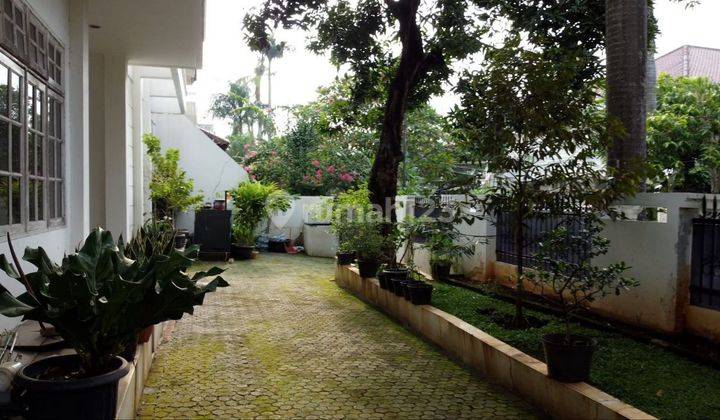 Dijua Rumah Hoek Lingkungan Tenang Di Pondok Indah  1