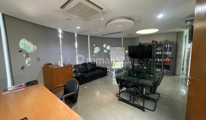 Dijual Gedung Kantor Lokasi Strategis, Zona Campuran  1