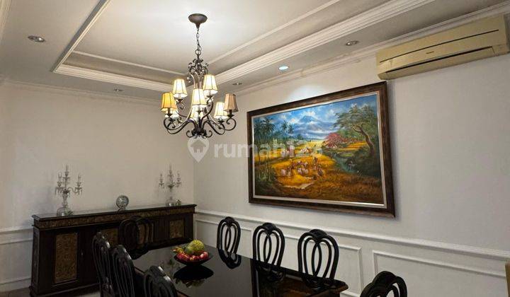 Disewakan Rumah Menteng Semi Furnish Bagus  2