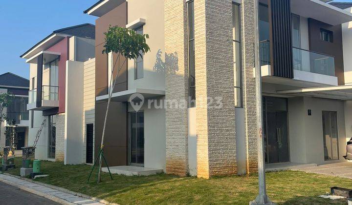 Disewakan Rumah hoek Pik 2 4BR unfurnish  1