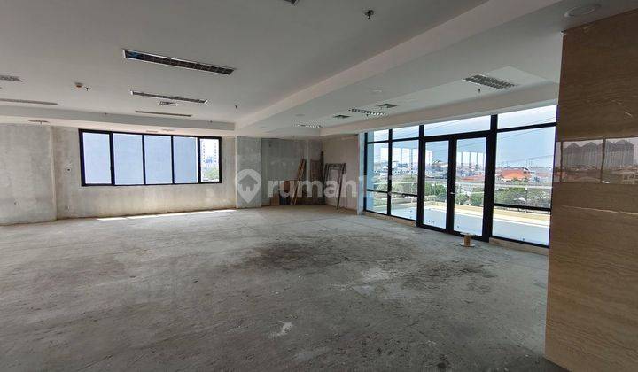 Disewakan office Space Per Lantai Gedung Baru Fasilitas Lengkap 2