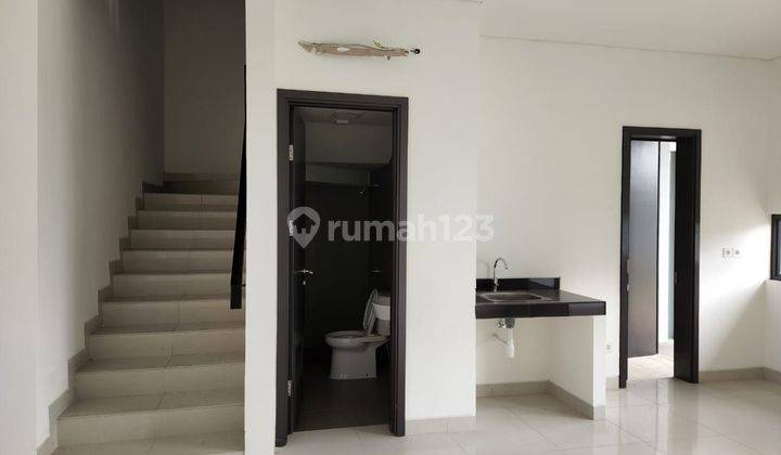 Rumah Desain Modern Dengan Attic Room Di Jgc 4+1br Shm 2