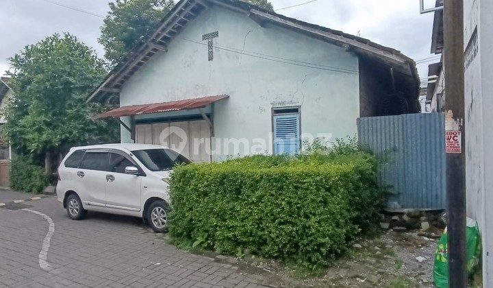 Strategic Land Near Ambarrukmo Plaza and Several Campuses