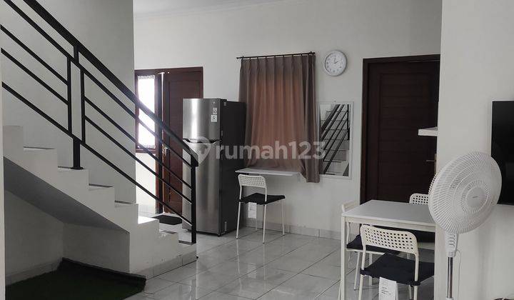 Rumah 2 Lantai Furnished di Perum Jalan Palagan, Sleman 2