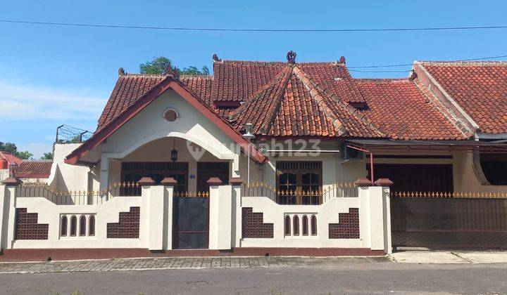 Rumah Dekat Candi Sambisari, Kalasan, Sleman 1