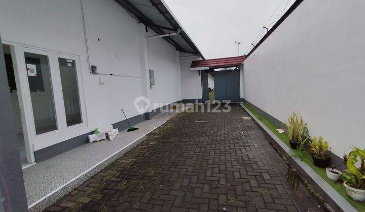 Bangunan Komersil di Area Lempongsari, Ngaglik, Sleman 2
