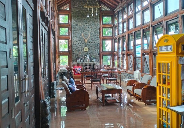 Business House in Godean Road Km. 8 Area