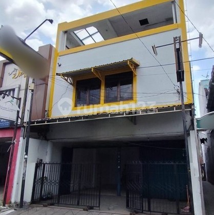 Strategic 3-Story Shop House Near Malioboro