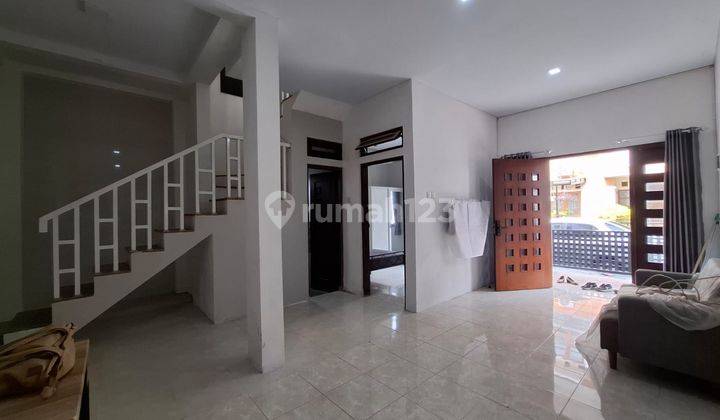 Rumah 2 Lantai dalam Perum Area Mlati, Sleman 2