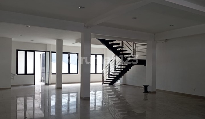 Strategic 2-Story Shophouse Near Jokteng Wetan & City Center 2