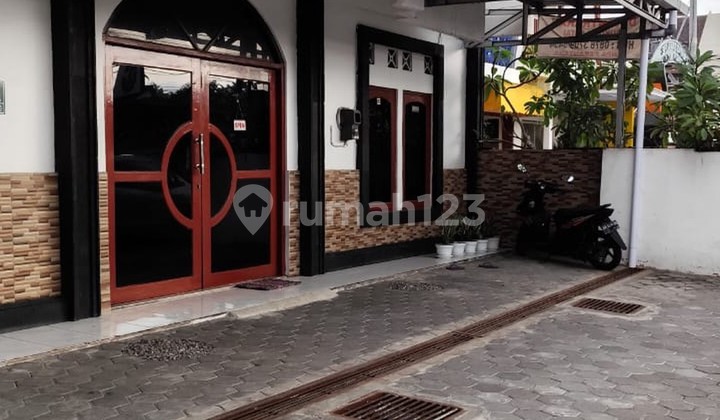 3-Storey Shop House on Palagan Street KM.7, Ngaglik, Sleman 3-Storey Shop House on Palagan Street KM.7, Ngaglik, Sleman