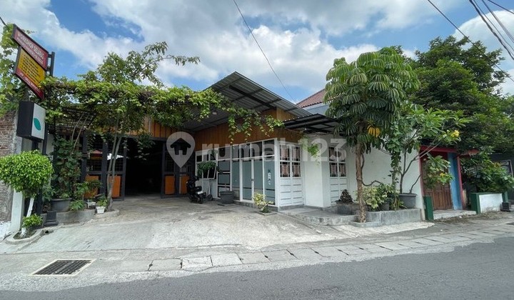 Jombor Warehouse Area Near Magelang Road Km. 7, Sleman