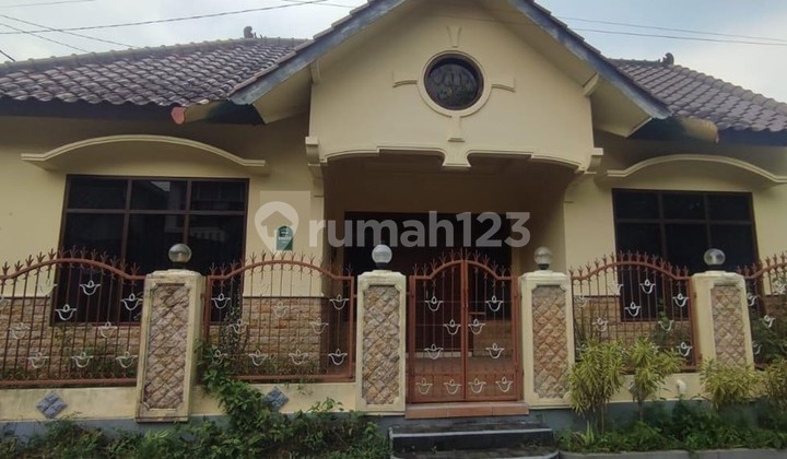 Rumah 2 Lantai dalam Perum di Jalan Kaliurang Km 12, Ngaglik 1