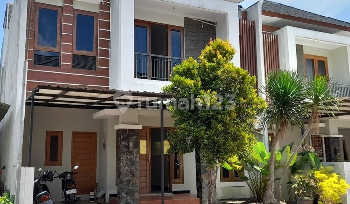 2-Story House in Jombor Terminal Housing Complex