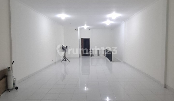 Business Space on Palagan Street Km.8, Ngaglik, Sleman 2