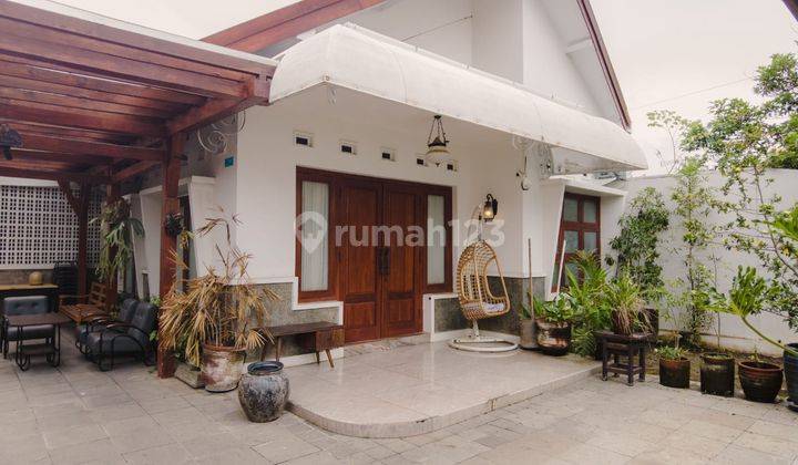 Rumah Desain Etnik Jawa Modern Dekat Pusat Wisata Kota Yogyakarta 1