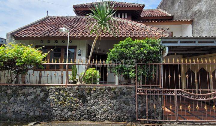 Rumah Furnish di Perum Dekat Jogja Expo Center, Banguntapan 1