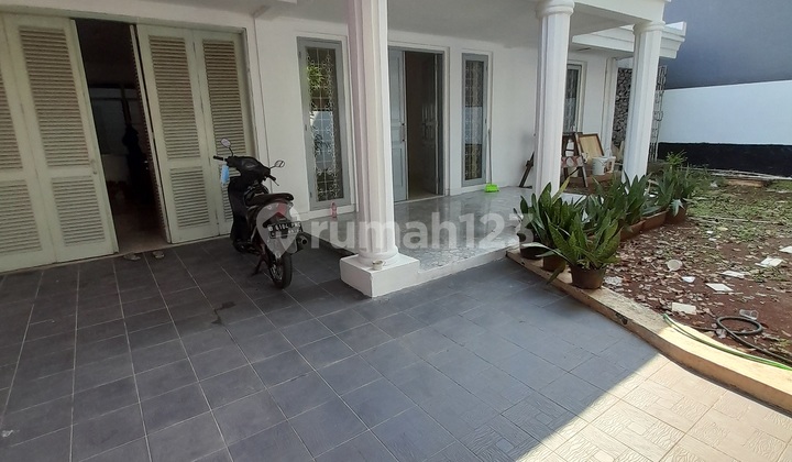 Disewakan Rumah Area Senopati Jakarta Selatan  1