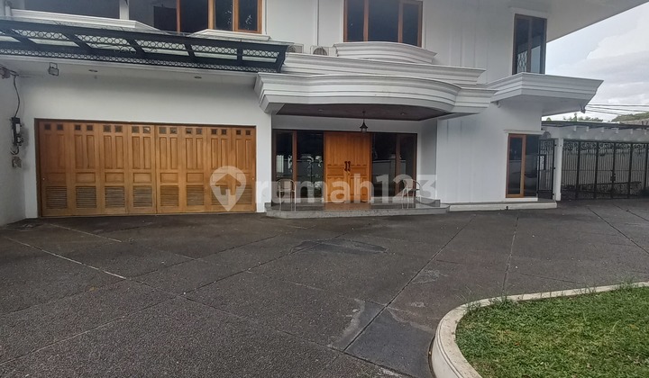 For Sale House with Spacious Parking in Kemang, South Jakarta For Sale House with Spacious Parking in Kemang, South Jakarta