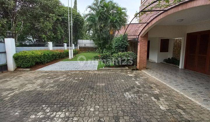 Dijual Rumah Halaman Luas Kuningan Jakarta Selatan 1