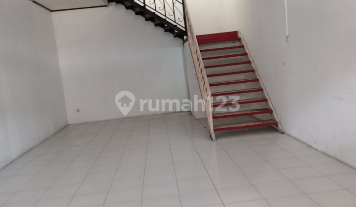 Ruko Sewa Murah 3 Lantai Dekat Jalur Pantura  2