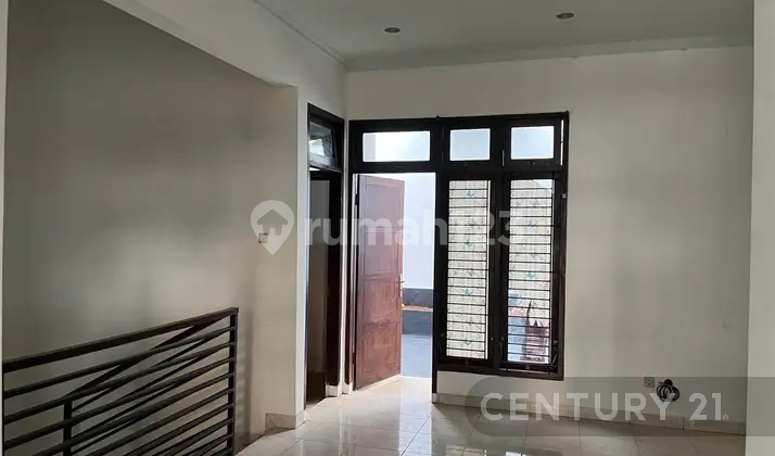 Rumah Strategis Dekat RS,Perkantoran,Kampus,Mall & Pasar  2