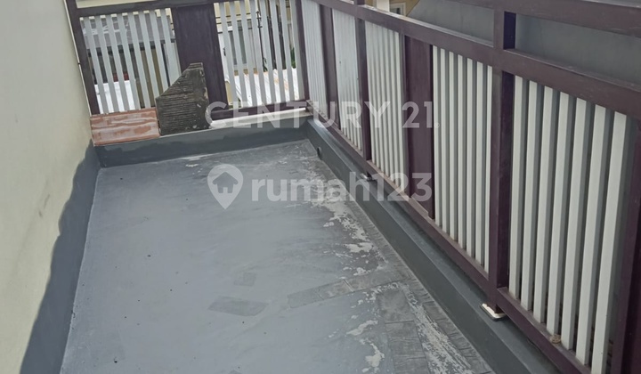 Rumah Sewa Murah 2 Lantai Furnished Dekat Pintu Tol Ciperna 2