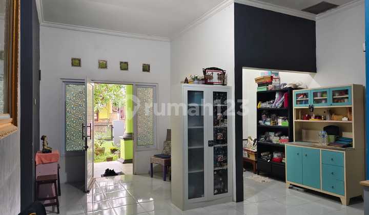 Cheap Rented House Well-Maintained PVC Roof Near Cirebon Immigration Office 2