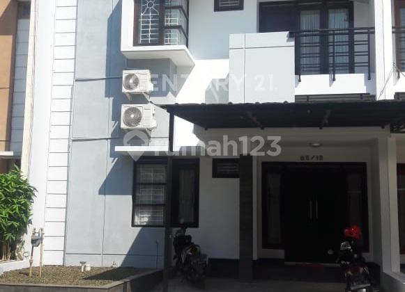 Minimalist House Ready to Occupy in Taman Cipto Minimalist House Ready to Occupy in Taman Cipto
