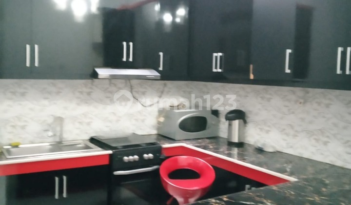 Good, Cheap House, Tuparev Wing