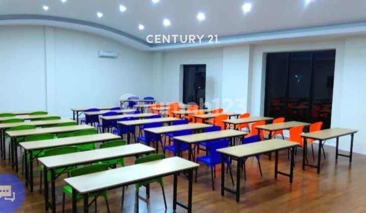 Hotel Strategic Location on Jl Taman Pemuda 2