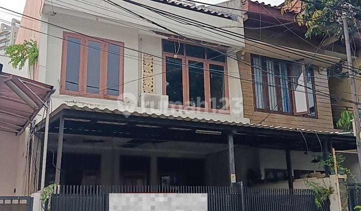 Nice House on Pinang Emas Street, Pondok Indah, South Jakarta