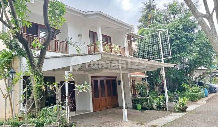 Rumah Bagus di Taman Botanik, Jl M Kahfi Jagakarsa Jakarta Selatan