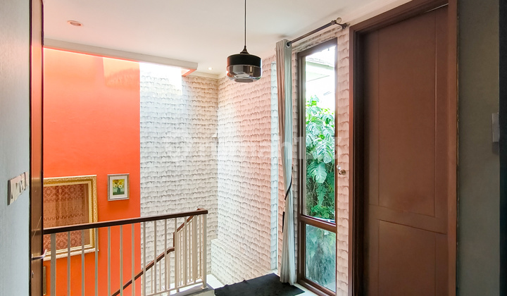 Hot Sale Beautiful Strategic Ready-to-Live-in House in Bintaro Jaya 2