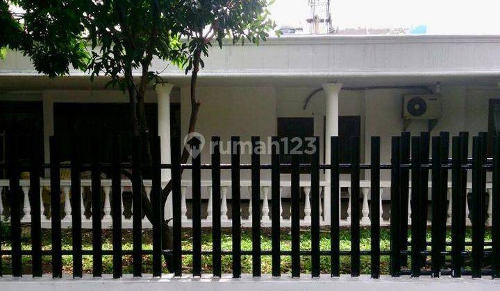 foto lainnya rumah bagus di jl alvania,