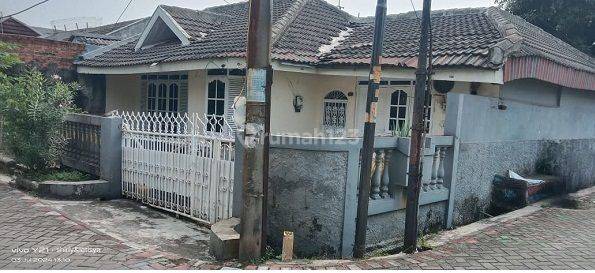 rumah di JL. Beta Cimone Mas Permai Tangerang 2